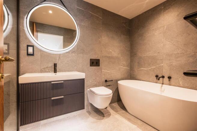 3 bed Apartment for sale Image 10