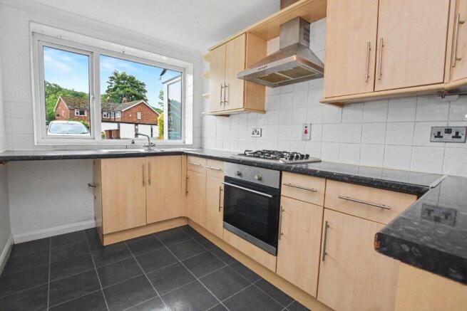 2 bed Apartment for sale Image 4