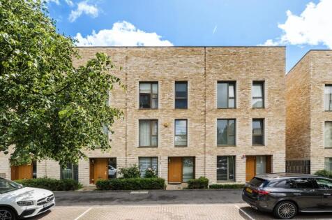 Lacey Drive, Edgware, HA8