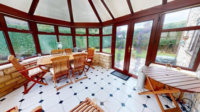 4 bed Detached for sale Image 10