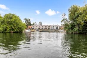 2, Riverside, Mill Lane, Taplow SL6 0AA
