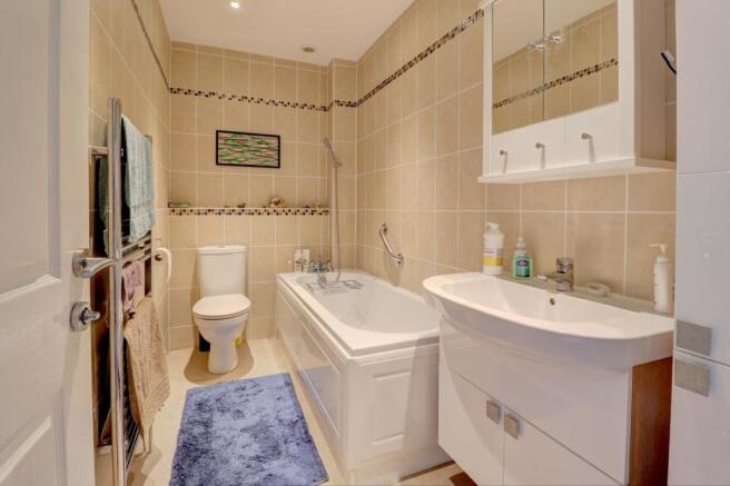 Bathroom.jpg