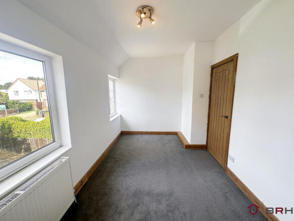 3 bed Terraced for sale Image 11