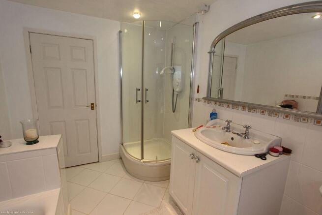 Ensuite Bathroom