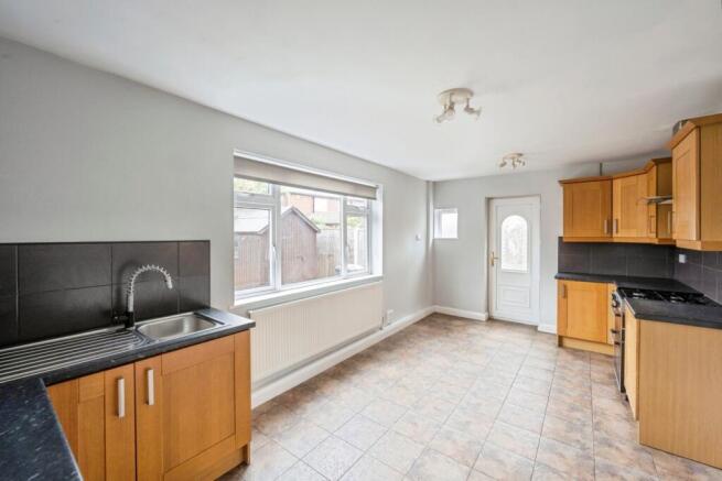 3 bed Semi-Detached for sale Image 7