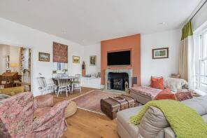 Flat 4, 5, Embankment Gardens, London SW3 4LJ