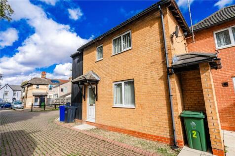 Intax Farm Mews, Grimsby, DN32