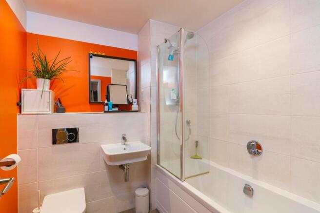 SKROWTNIAP612 - Ensuite C.jpg