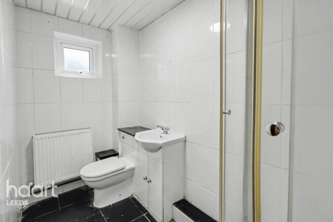 1 bed Flat for sale Image 6