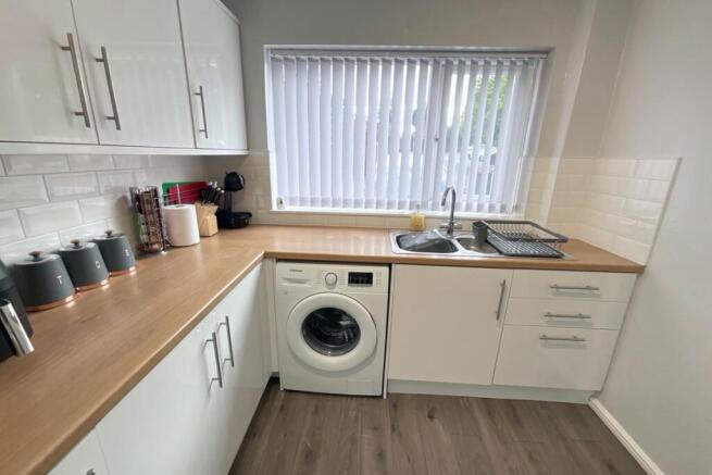 2 bed Terraced for sale Image 5