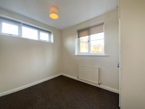 2 bed Semi-Detached to rent Image 5