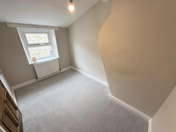 3 bed Terraced for sale Image 11