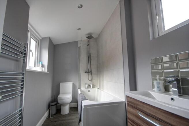 3 bed Terraced for sale Image 6