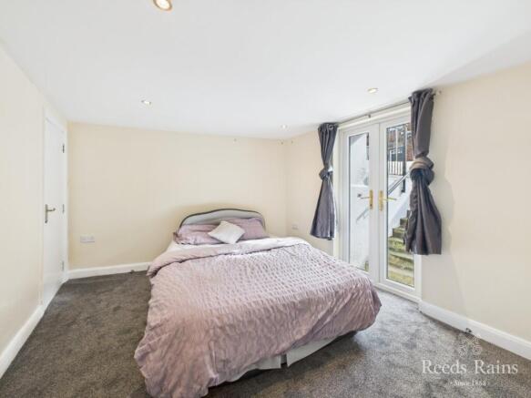 2 bed Maisonette for sale Image 5