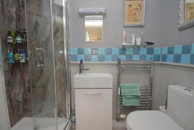 Ensuite (10).jpg