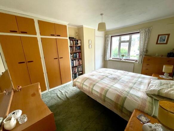 Bed 1.jpg
