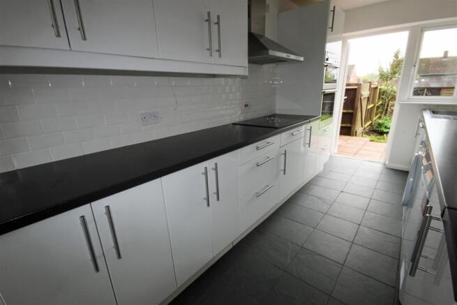 Kitchen..JPG