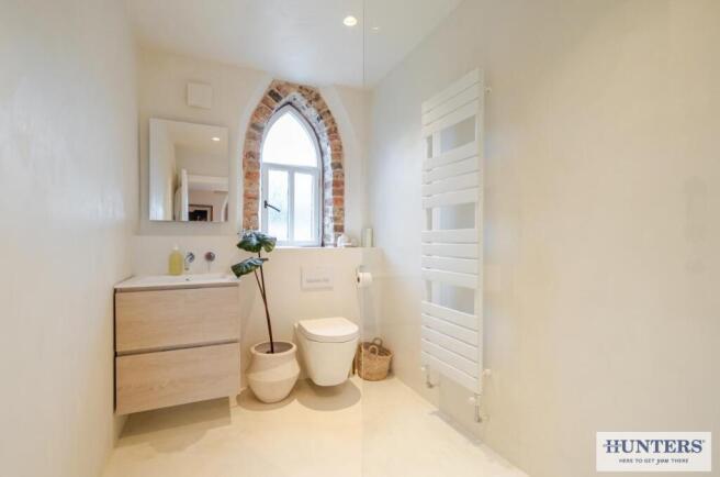 4 bed Barn Conversion for sale Image 10