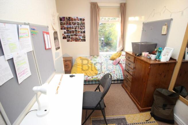 8 bed Terraced to rent Image 8