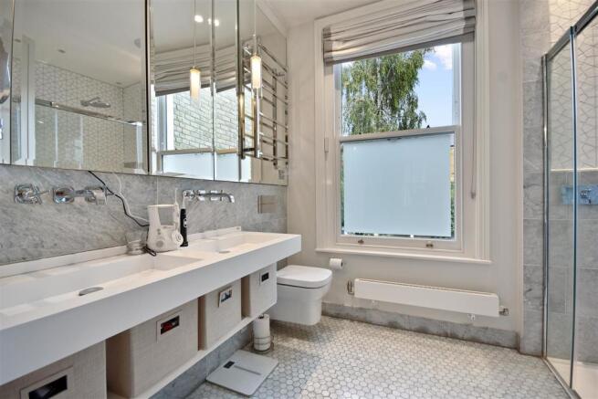 Sterndale Road - Ensuite