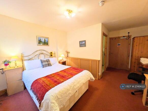 Room 12 - £690/Mo