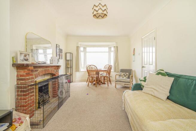 3 bed Semi-Detached for sale Image 3