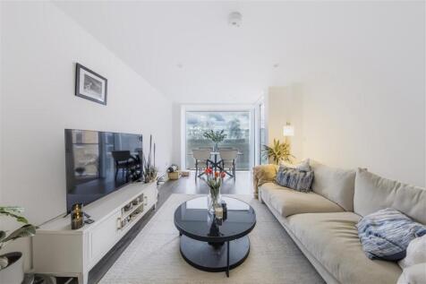 Spectrum Way, SW18