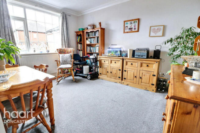 4 bed Terraced for sale Image 6