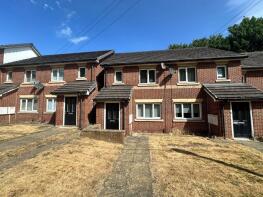 104, Pontefract Road, Barnsley S71 1EZ
