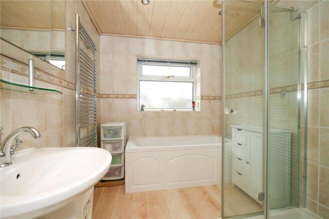 3 bed Semi-Detached for sale Image 9