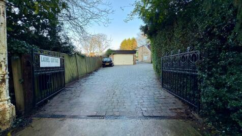 Hockley Lane, Wingerworth, S42