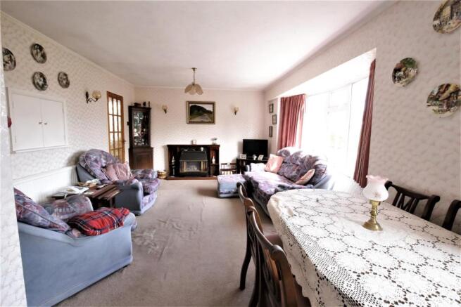 Living Room / Dining Room