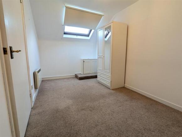Bedroom. Flat 7 Charnwood House Wilton Road, SP2 7