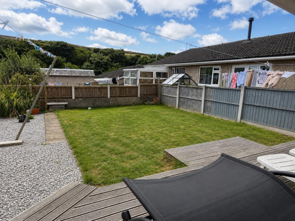 3 bed Semi-Detached for sale Image 10