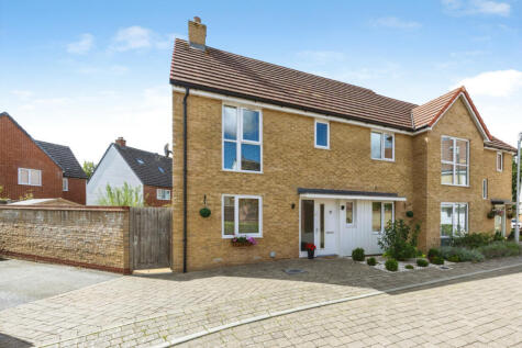 Leonard Roberts Mews, Ashford, TN23 3