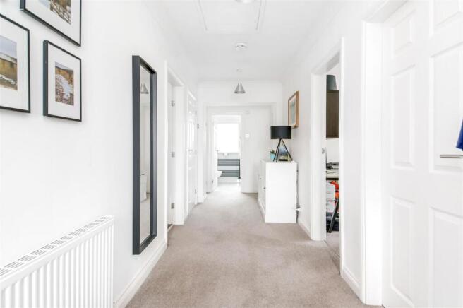 3 bed Detached for sale Image 9