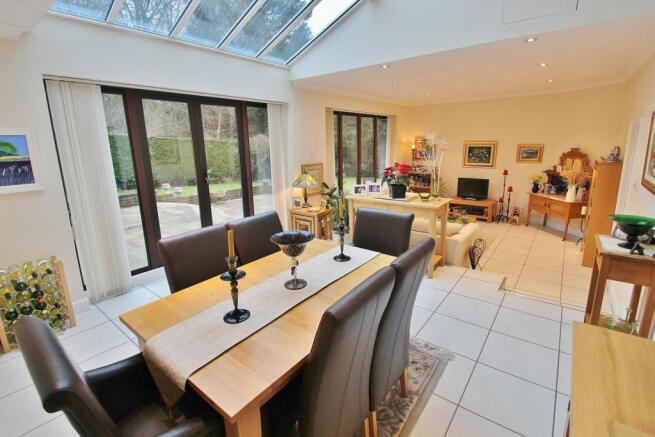 Dining Room 2.JPG