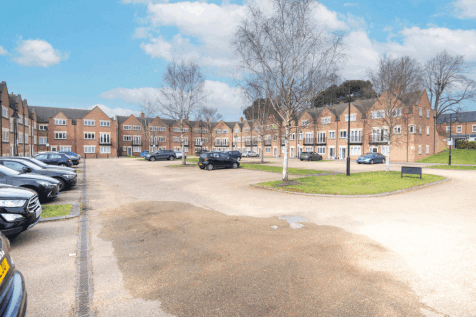 St. Marys Paddock, Wellingborough, NN8