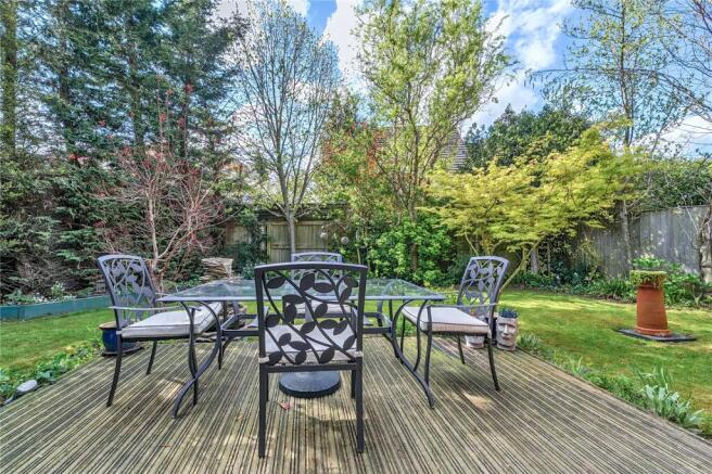5 bed Detached for sale Image 9
