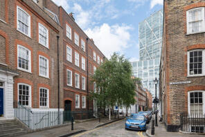 Flat 3, 28, Folgate Street, London E1 6BX