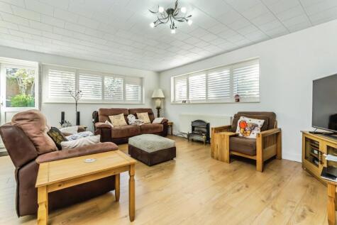 Cheyne Close, Bromley, BR2