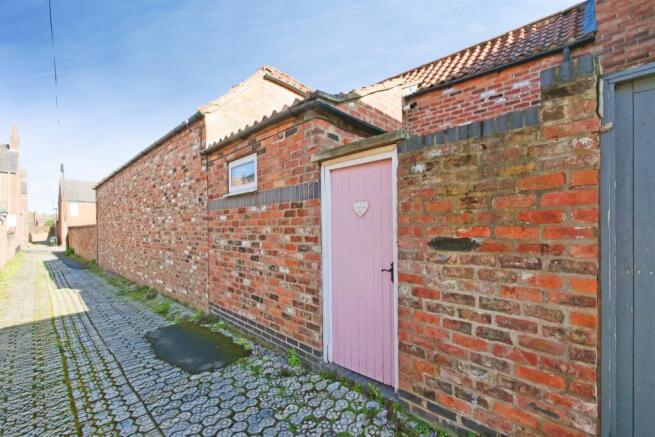 1 bed Terraced for sale Image 8