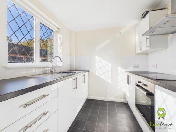 EweMove Estate Agents Basingstoke - Blackberry Wal