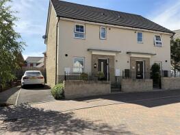 10, Sgt Mark Stansfield Way, Hyde SK14 3FX