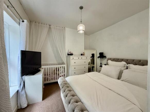 Royds View, Linthwaite, Huddersfield, HD7 5RY photo 4