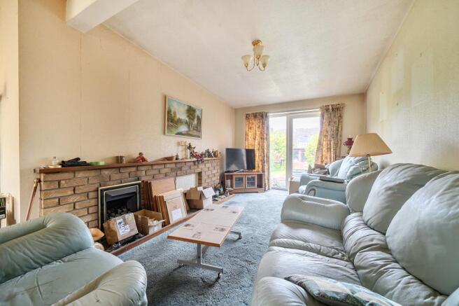 L-shaped Reception Room