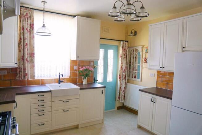 2 bed Terraced for sale Image 8