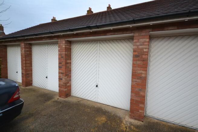 GARAGE TWO