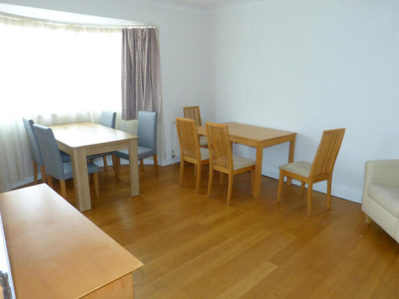 2 bed flat to rent Woodville Road, London NW11