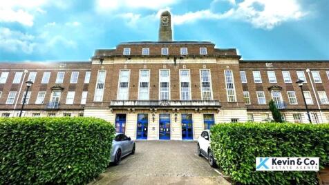 Longbridge Road, Dagenham, RM8